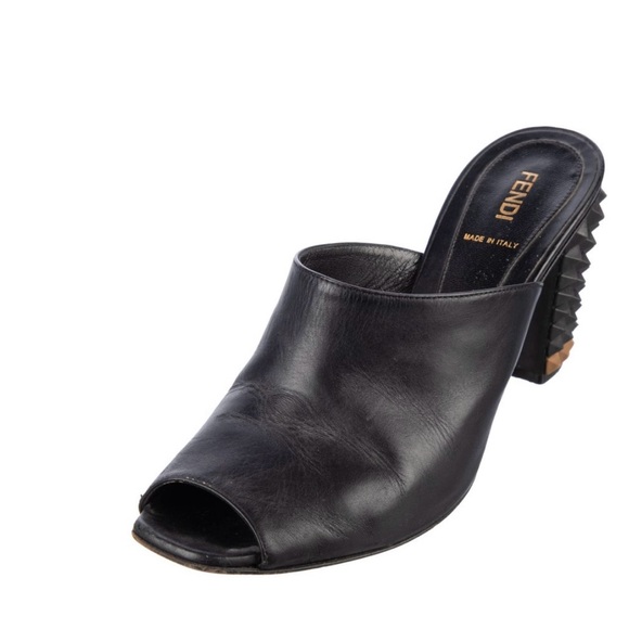 Black Rockstud Accents Leather Mules - Picture 2 of 6